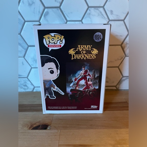 Ash Army Of Darkness Funko Pop #1024 - Picture 2 of 3